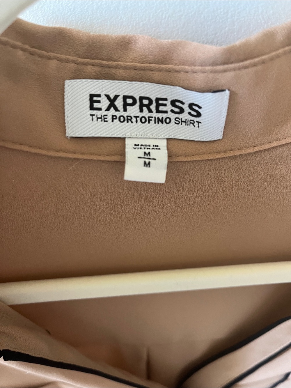 Express Portofino Blouse in Blush with Black Trim Size M - Picture 2 of 6